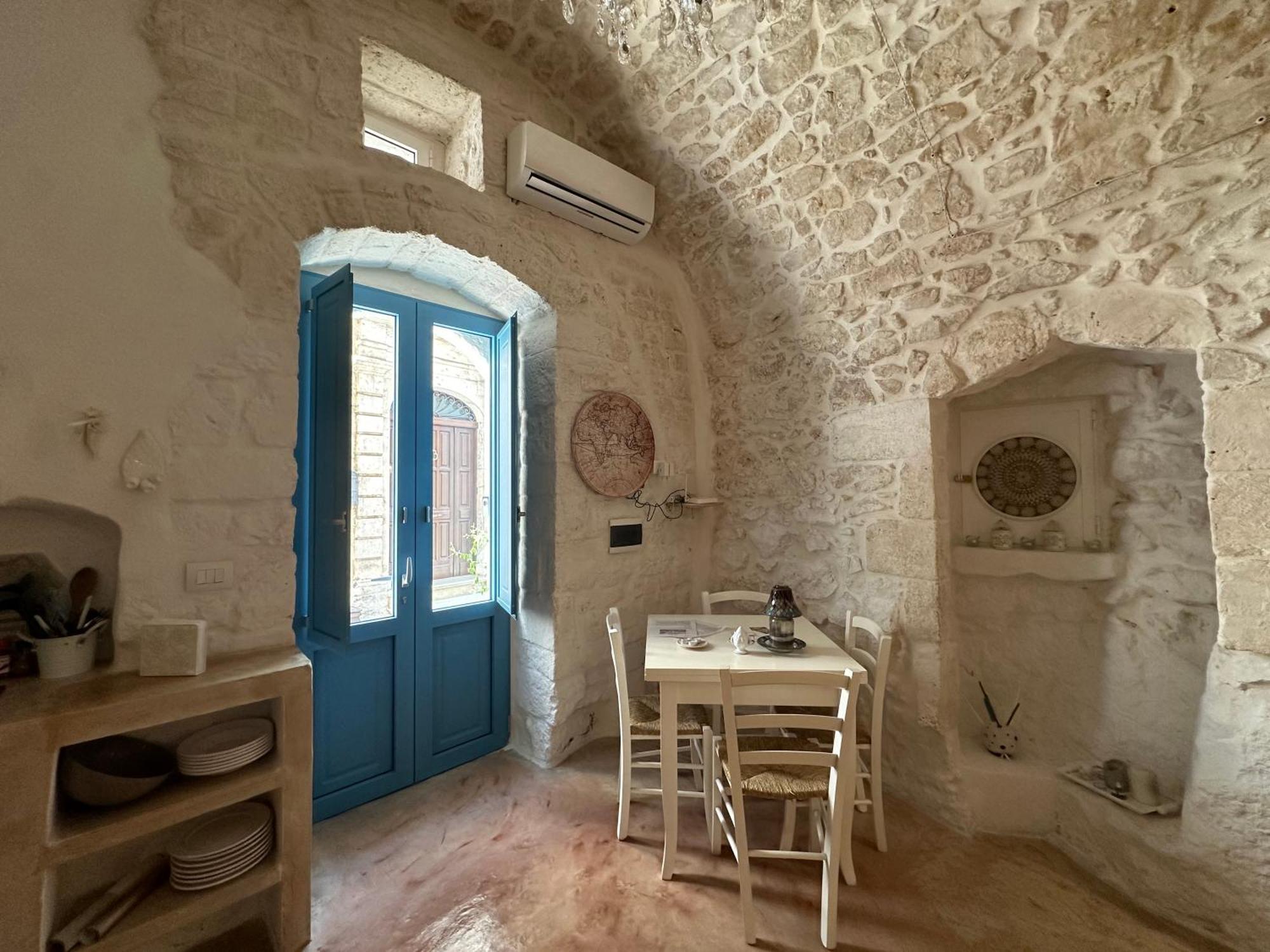 Bianco Calce - * Ostuni